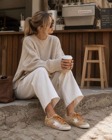 Женские кеды Golden Goose True-Star in Tobacco-Colored Suede With White Star and Platinum Heel Tab