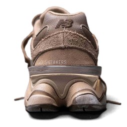 New Balance 9060 Mushroom